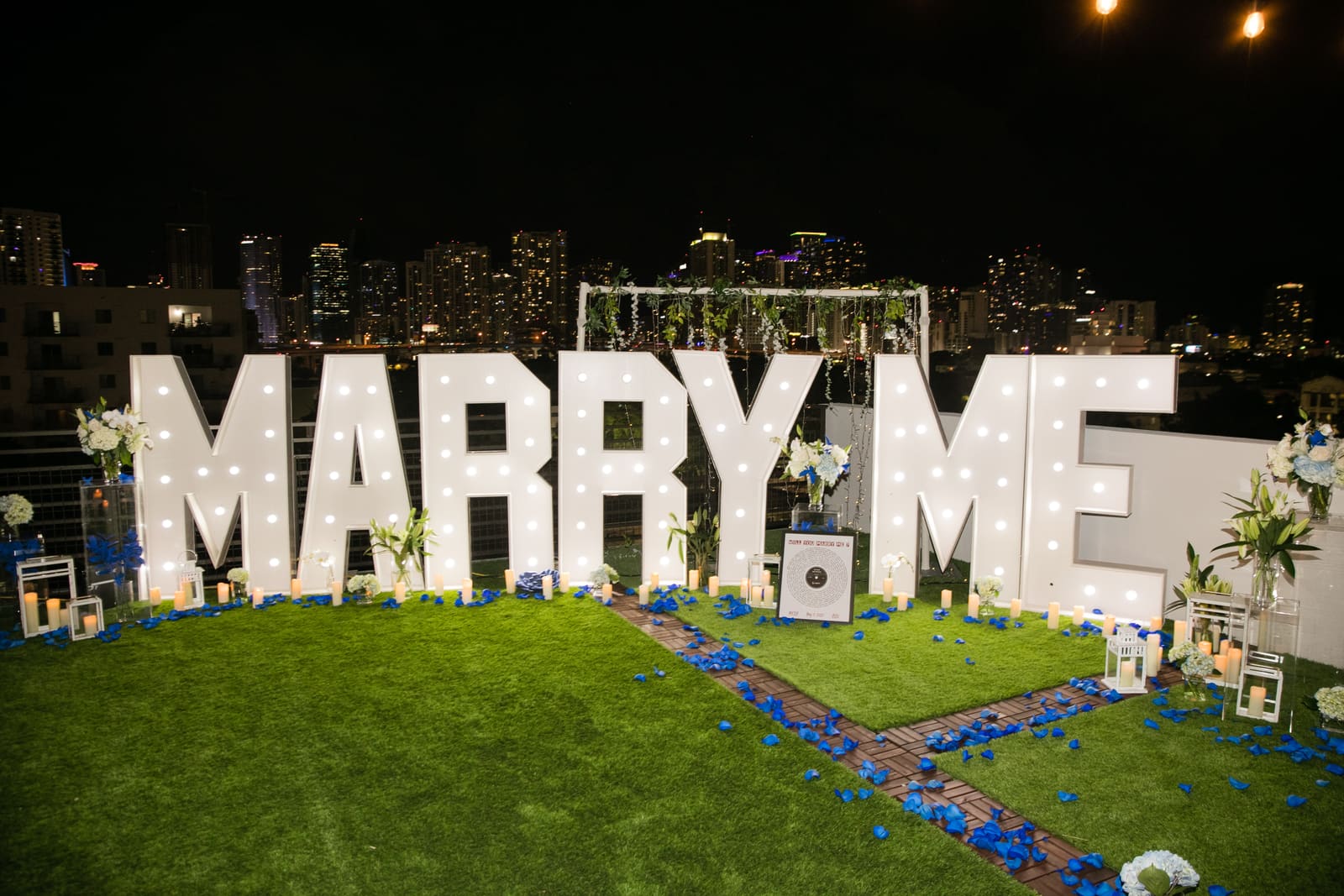 Proposal setup Warhol by Cloud Nine